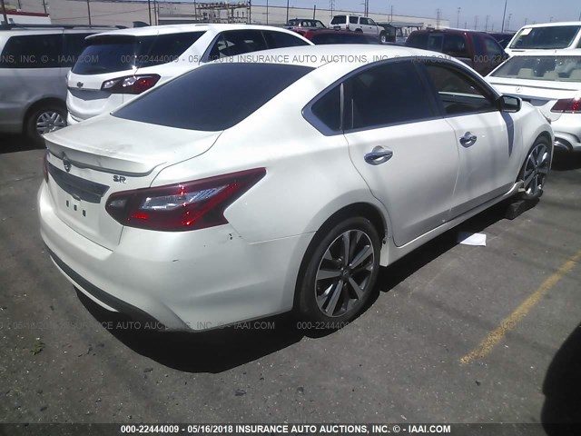 1N4AL3AP7GC174039 - 2016 NISSAN ALTIMA 2.5/S/SV/SL/SR WHITE photo 4