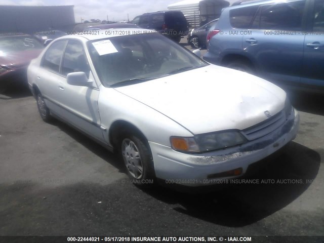 1HGCD5637SA051901 - 1995 HONDA ACCORD LX/EX WHITE photo 1