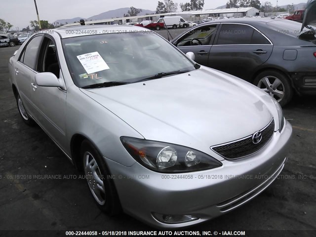 JTDBE32K420084885 - 2002 TOYOTA CAMRY LE/XLE/SE GRAY photo 1