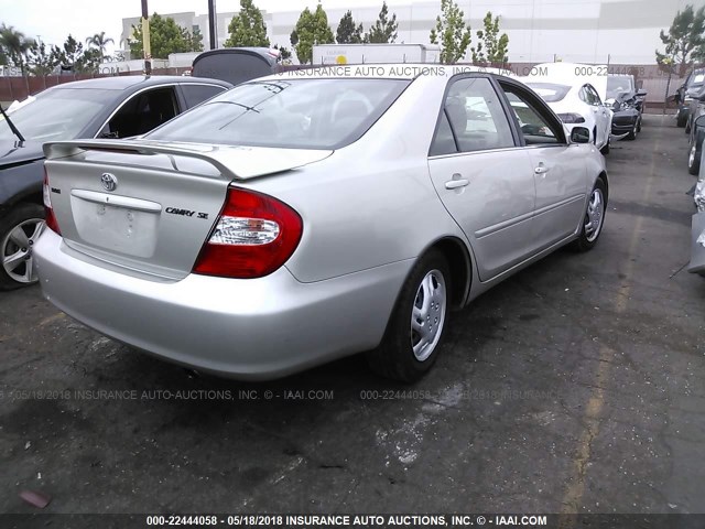 JTDBE32K420084885 - 2002 TOYOTA CAMRY LE/XLE/SE GRAY photo 4