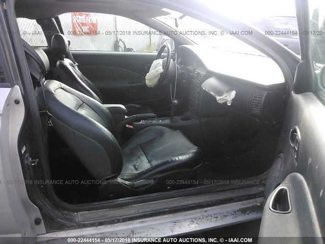 1G8ZY12721Z256552 - 2001 SATURN SC2 SILVER photo 5