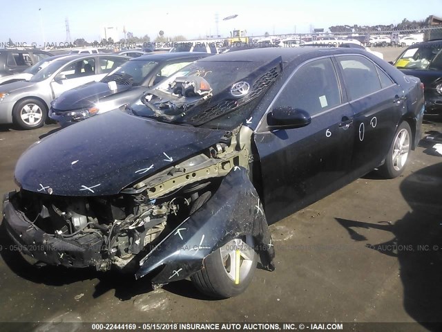 4T1BF1FK9EU360675 - 2014 TOYOTA CAMRY L/SE/LE/XLE Dark Blue photo 2