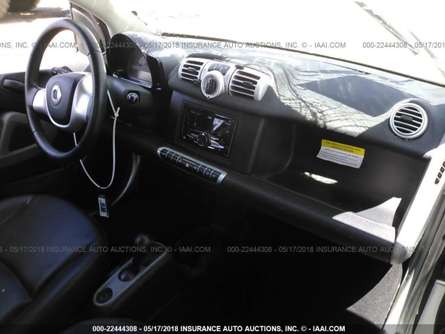 WMEEJ3BA7FK796321 - 2015 SMART FORTWO PURE/PASSION WHITE photo 5