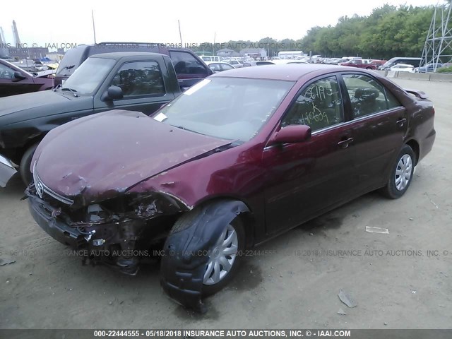 4T1BE32K65U061195 - 2005 TOYOTA CAMRY LE/XLE/SE წითელი ფოტო 2