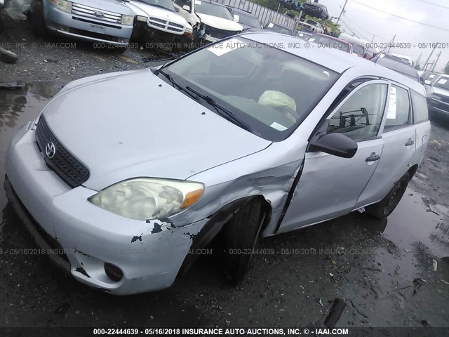 2T1LR32E46C561748 - 2006 TOYOTA COROLLA MATRIX XR SILVER photo 2