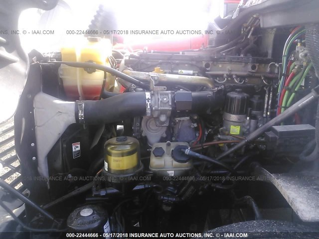 1FUJGLDR7CSBP7966 - 2012 FREIGHTLINER CASCADIA 125  WHITE photo 9