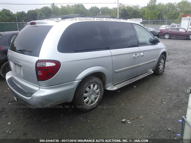 2C4GP54L75R510225 - 2005 CHRYSLER TOWN & COUNTRY TOURING SILVER photo 4