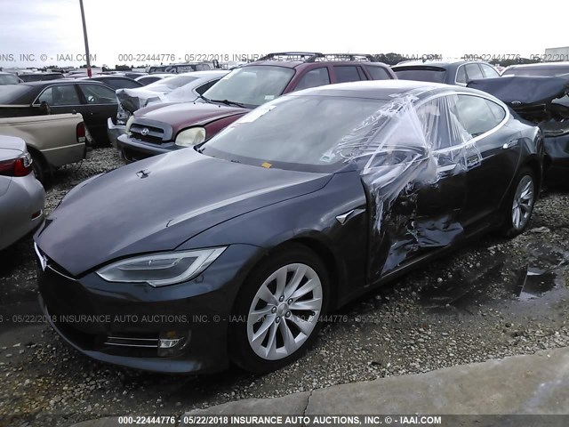 5YJSA1E12GF170336 - 2016 TESLA MODEL S GRAY photo 2