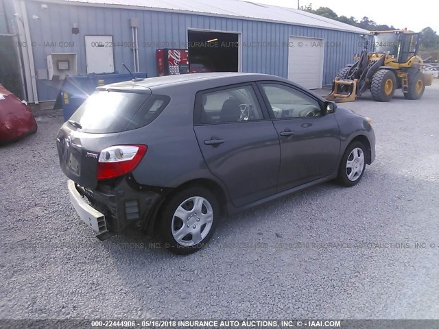 2T1KU40E39C171084 - 2009 TOYOTA COROLLA MATRIX  GRAY photo 4