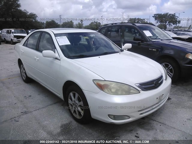 JTDBE32K740278992 - 2004 TOYOTA CAMRY LE/XLE WHITE photo 1