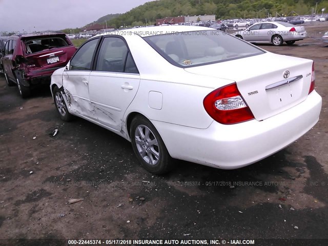 JTDBE32K940278301 - 2004 TOYOTA CAMRY LE/XLE WHITE photo 3