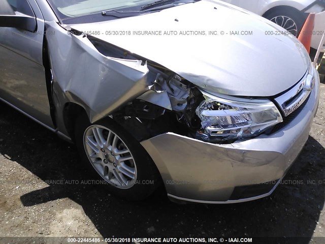 1FAHP35N18W293331 - 2008 FORD FOCUS SE/SEL/SES GRAY photo 6