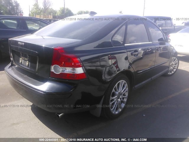 YV1MS682152117547 - 2005 VOLVO S40 T5 BLACK photo 4