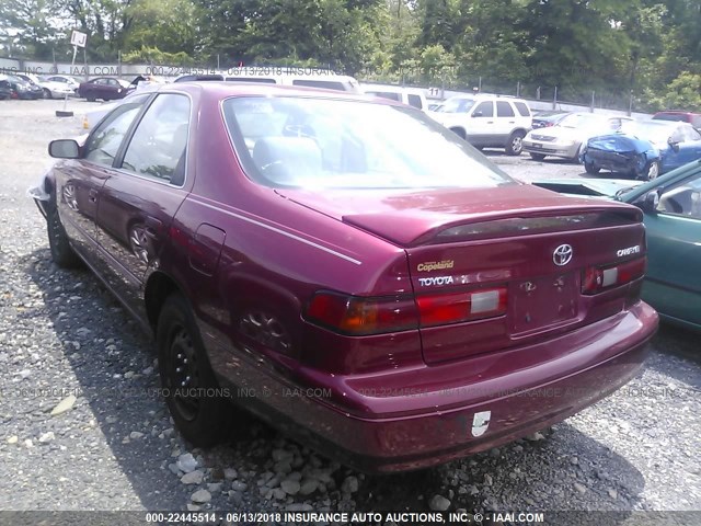 4T1BG22K7WU228072 - 1998 TOYOTA CAMRY CE/LE/XLE RED photo 3