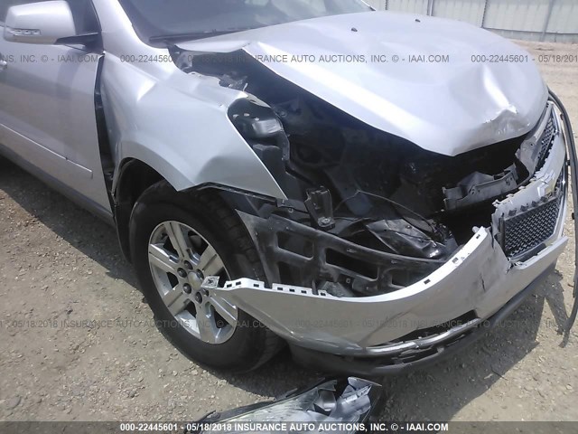 1GNKRGED8CJ342076 - 2012 CHEVROLET TRAVERSE LT SILVER photo 6