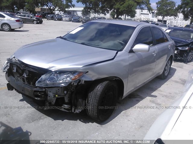 4T1BE46K39U316178 - 2009 TOYOTA CAMRY SE/LE/XLE SILVER photo 2
