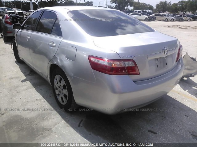 4T1BE46K39U316178 - 2009 TOYOTA CAMRY SE/LE/XLE SILVER photo 3