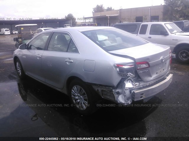 4T4BF1FK0DR279486 - 2013 TOYOTA CAMRY L/SE/LE/XLE SILVER photo 3