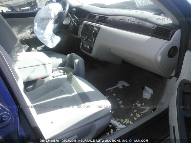 2G1WT58K669347554 - 2006 CHEVROLET IMPALA LT BLUE photo 5
