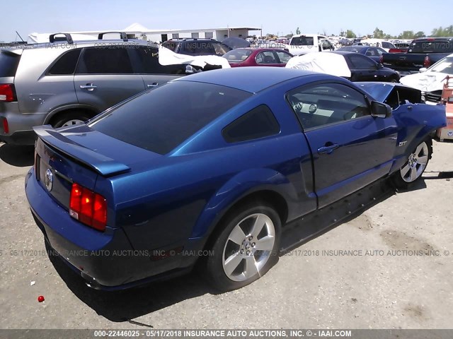 1ZVHT82H665172571 - 2006 FORD MUSTANG GT BLUE photo 4