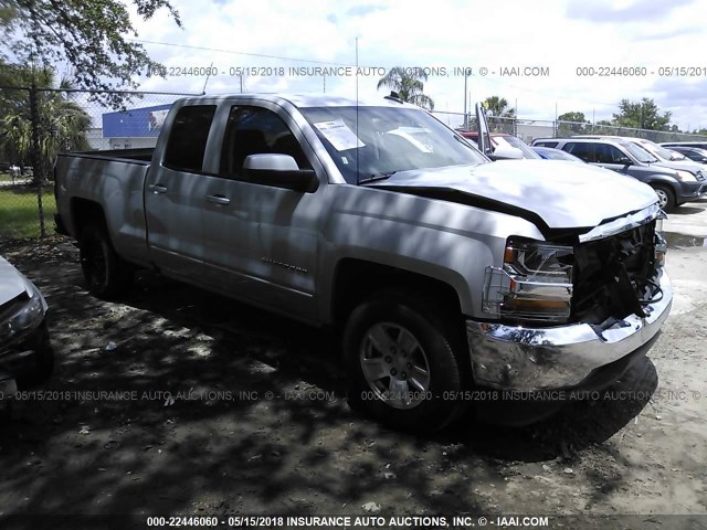1GCRCREH9JZ157735 - 2018 CHEVROLET SILVERADO C1500 LT Silber Foto 1