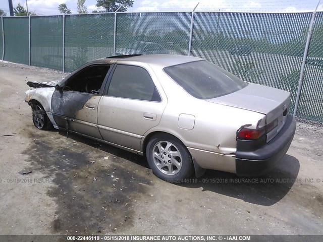 4T1BG22K6WU385656 - 1998 TOYOTA CAMRY CE/LE/XLE 金色 照片 3
