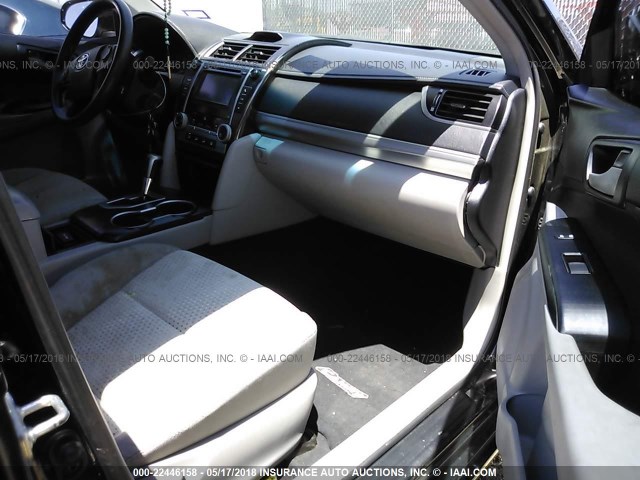 4T4BF1FK2DR302525 - 2013 TOYOTA CAMRY L/SE/LE/XLE Qara foto 5