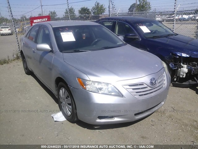 4T1BE46K98U747932 - 2008 TOYOTA CAMRY CE/LE/XLE/SE SILVER photo 1