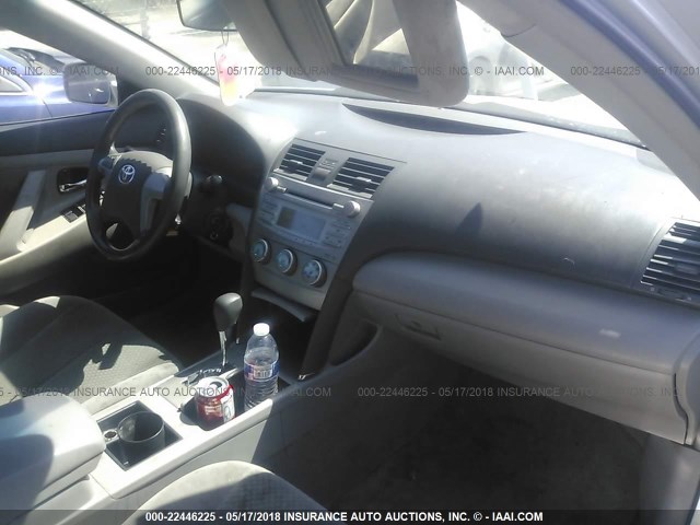 4T1BE46K98U747932 - 2008 TOYOTA CAMRY CE/LE/XLE/SE SILVER photo 5