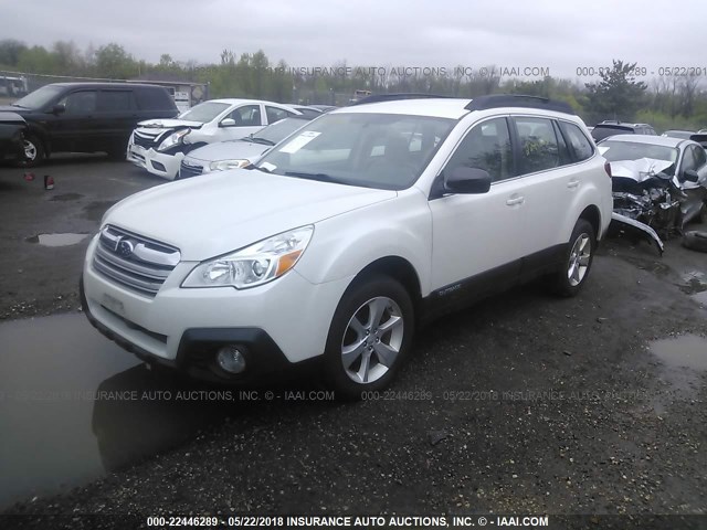 4S4BRCAC6E3319302 - 2014 SUBARU OUTBACK 2.5I WHITE photo 2