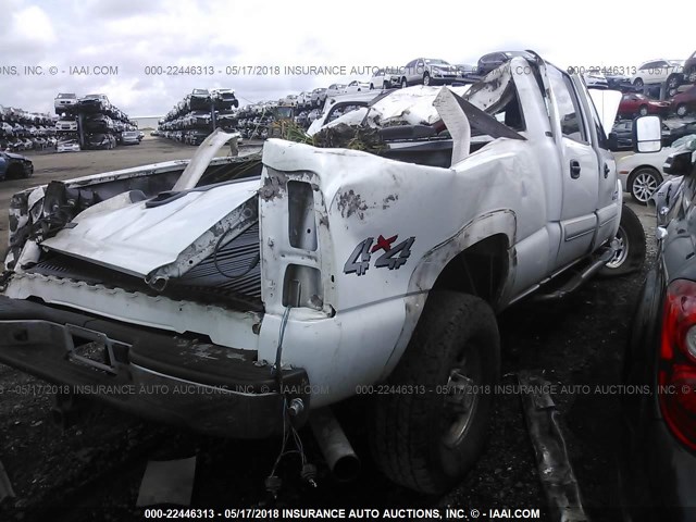 1GCHK23236F127966 - 2006 CHEVROLET SILVERADO K2500 HEAVY DUTY WHITE photo 4