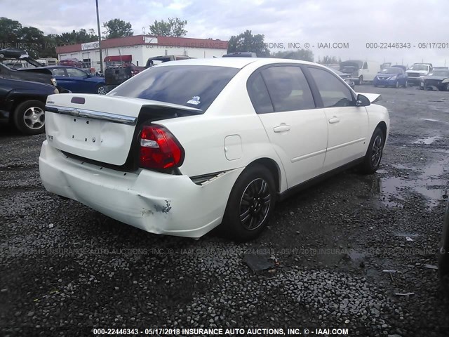 1G1ZS58F28F118804 - 2008 CHEVROLET MALIBU LS WHITE photo 4