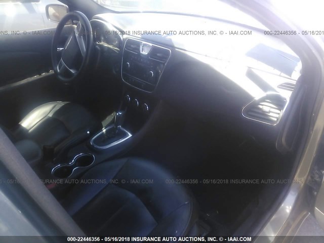 1C3CCBCGXDN688840 - 2013 CHRYSLER 200 LIMITED GRAY photo 5