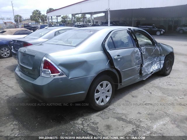 3FAFP06Z76R169247 - 2006 FORD FUSION S GRAY photo 4
