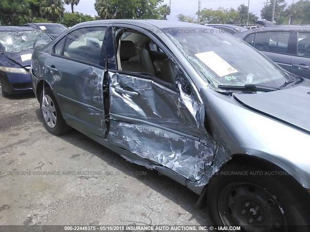 3FAFP06Z76R169247 - 2006 FORD FUSION S GRAY photo 6