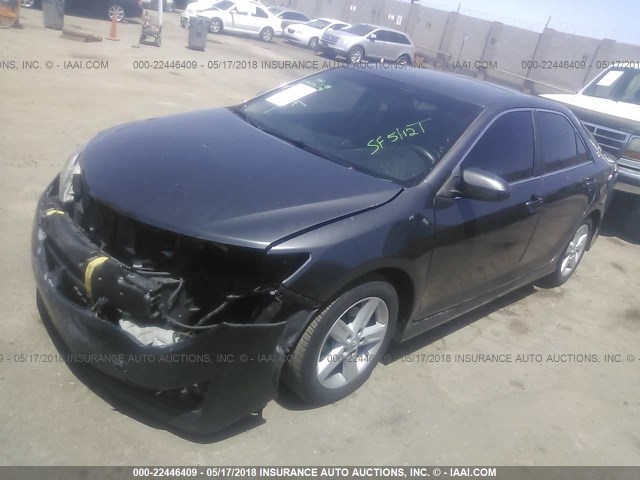 4T1BF1FK5DU654783 - 2013 TOYOTA CAMRY L/SE/LE/XLE 灰色 照片 2