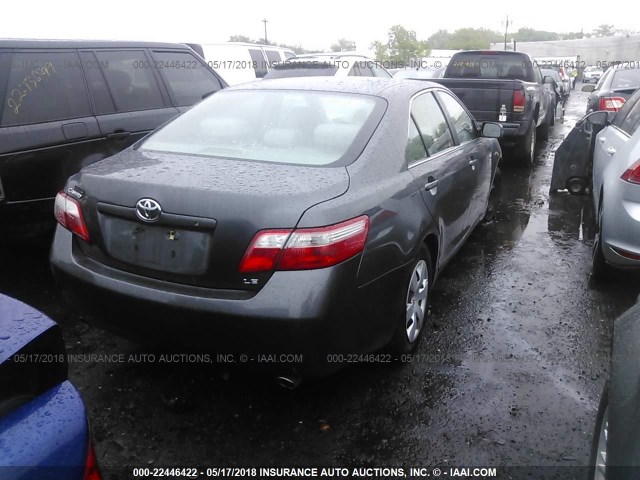 4T1BK46K67U532130 - 2007 TOYOTA CAMRY NEW GENERAT LE/XLE/SE GRAY photo 4