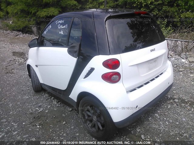 WMEEJ31X49K208742 - 2009 SMART FORTWO PURE/PASSION WHITE photo 3