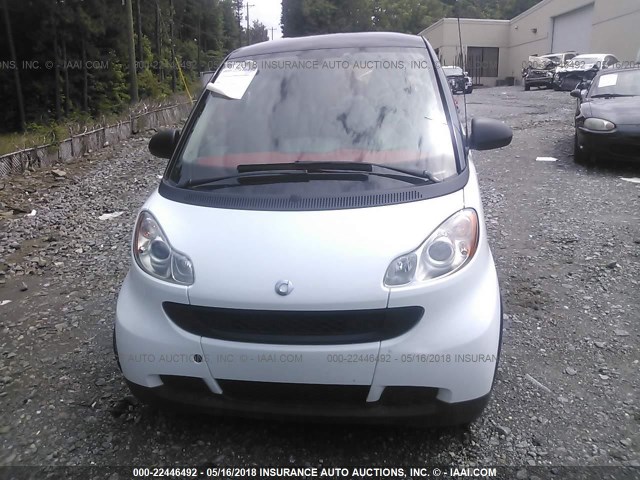 WMEEJ31X49K208742 - 2009 SMART FORTWO PURE/PASSION WHITE photo 6