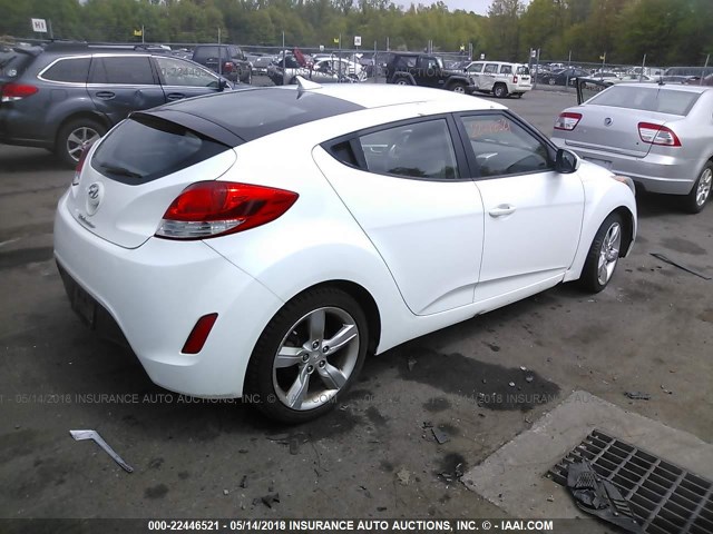 KMHTC6AD0CU028494 - 2012 HYUNDAI VELOSTER WHITE photo 4