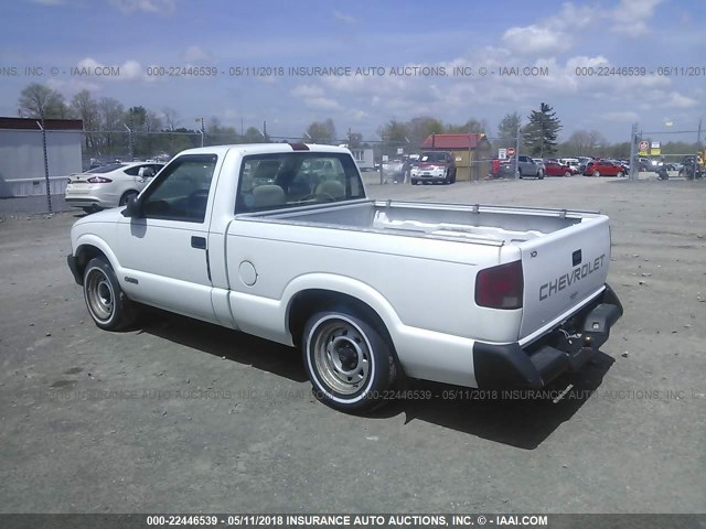 1GCCS1443TK224124 - 1996 CHEVROLET S TRUCK S10 WHITE photo 3