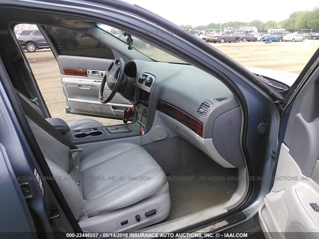 1LNHM86S04Y626696 - 2004 LINCOLN LS 蓝色 照片 5