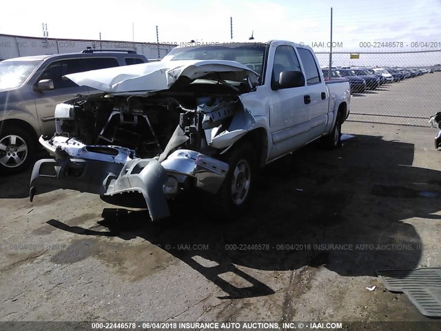 2GCEK13T341327935 - 2004 CHEVROLET SILVERADO K1500 WHITE photo 2