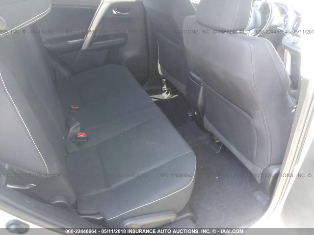 2T3WFREV0JW410540 - 2018 TOYOTA RAV4 ADVENTURE/XLE 银色 照片 8