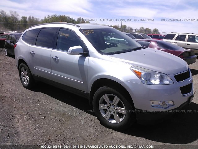 1GNKVGED5BJ128933 - 2011 CHEVROLET TRAVERSE LT SILVER photo 1