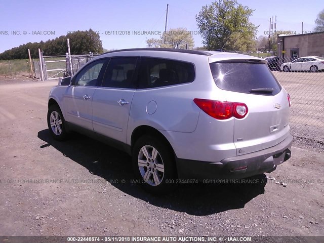 1GNKVGED5BJ128933 - 2011 CHEVROLET TRAVERSE LT SILVER photo 3