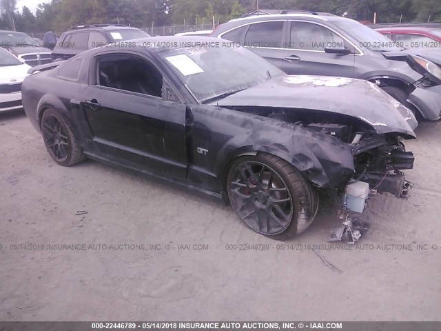 1ZVHT82H685160598 - 2008 FORD MUSTANG GT BLACK photo 1