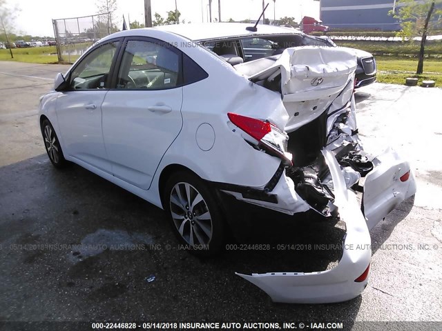 KMHCT4AE0HU372959 - 2017 HYUNDAI ACCENT SE 白色 照片 3