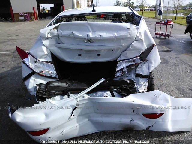 KMHCT4AE0HU372959 - 2017 HYUNDAI ACCENT SE 白色 照片 6