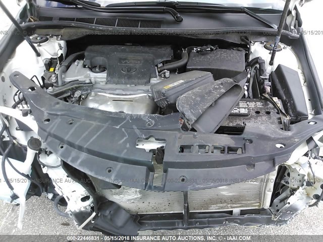 4T1BF1FK7HU800803 - 2017 TOYOTA CAMRY LE/XLE/SE/XSE Weiß Foto 10